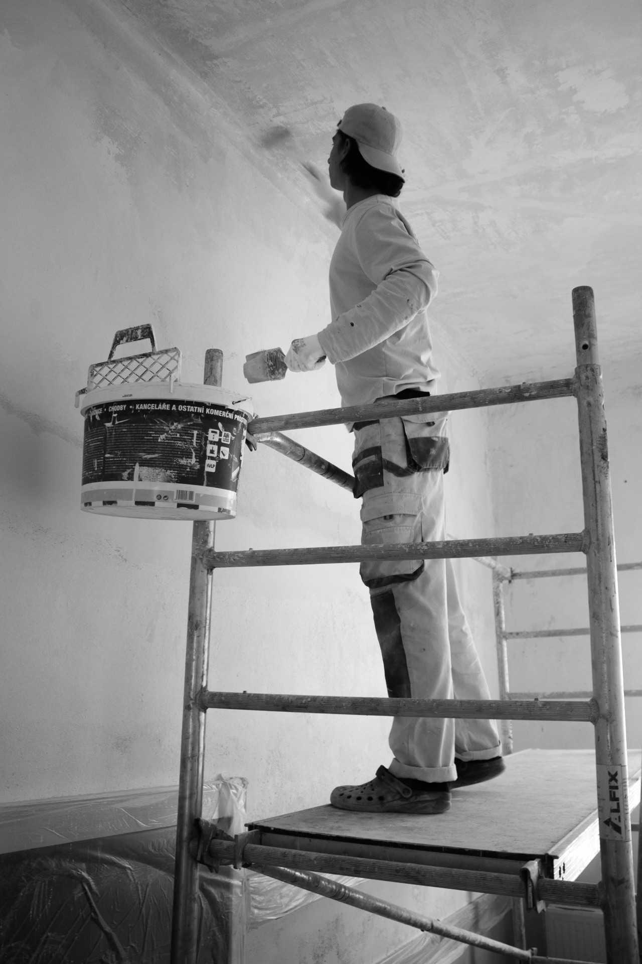 Malermeister bei der Arbeit